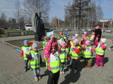 ekskursiya-k-pamyatniku-marshala-meretskova4