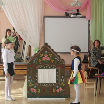 detskij-sad-lumikello-igraem-v-teatr10